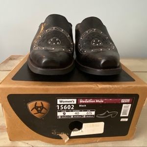 Ariat Medallion mules. Worn 1 time.